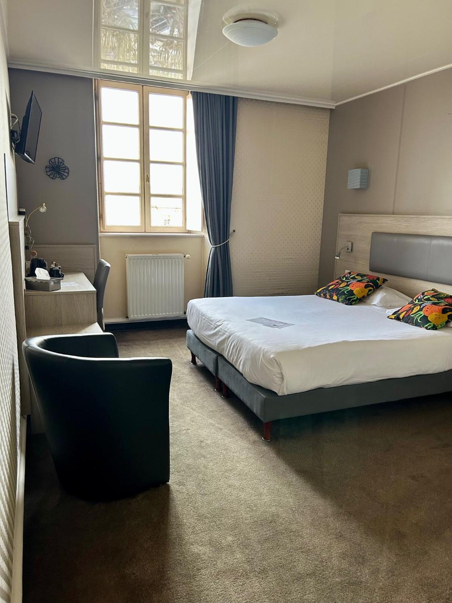Cit'Hotel Le Challonge Dinan Exterior foto