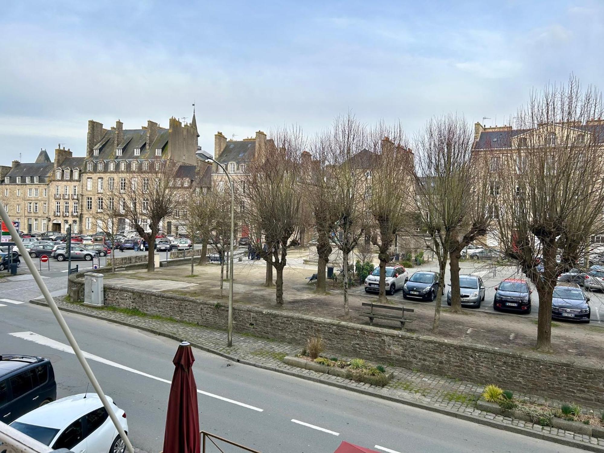 Cit'Hotel Le Challonge Dinan Exterior foto